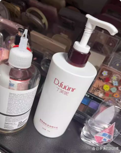 URRYN保湿美白出众锁水修复柔润弹嫩不朽情缘网站身体乳哪个牌子的好用？S(图1)